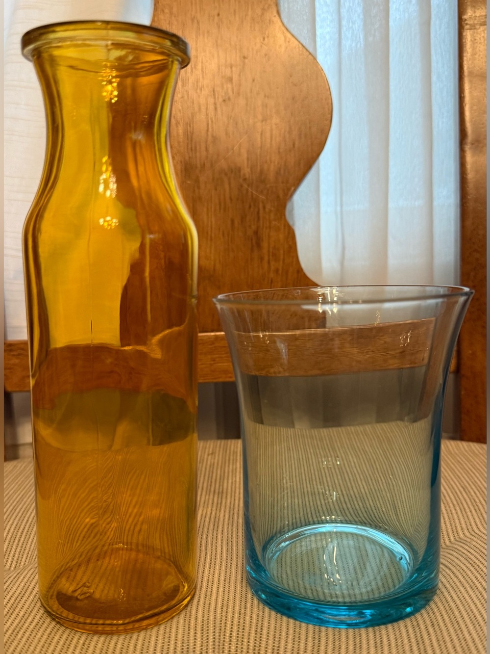 Set of 2 colored small vases aqua blue and golden yellow